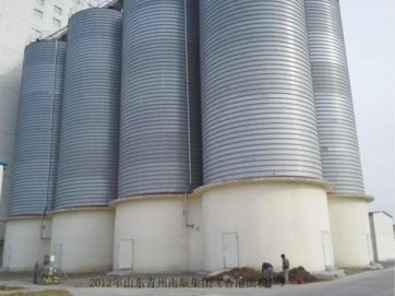 钢板仓熏蒸现场